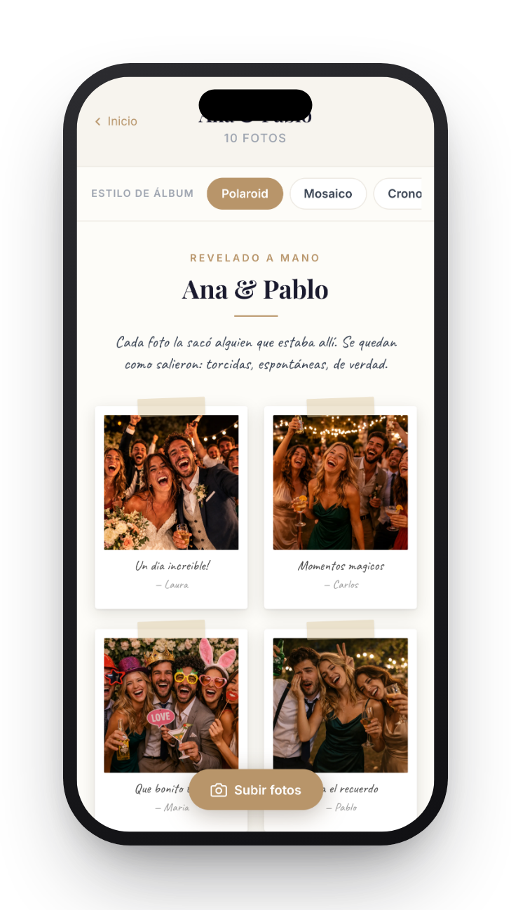 Álbum de fotos compartido de una boda visto en el móvil, con las fotos que suben los invitados